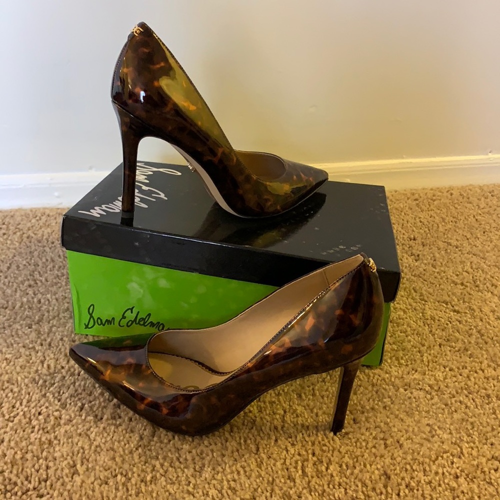 MUST HAVE! Sam Edelman Metallic Leopard 3.75”heel. NEVER WORN and ORIGINAL BOX.
